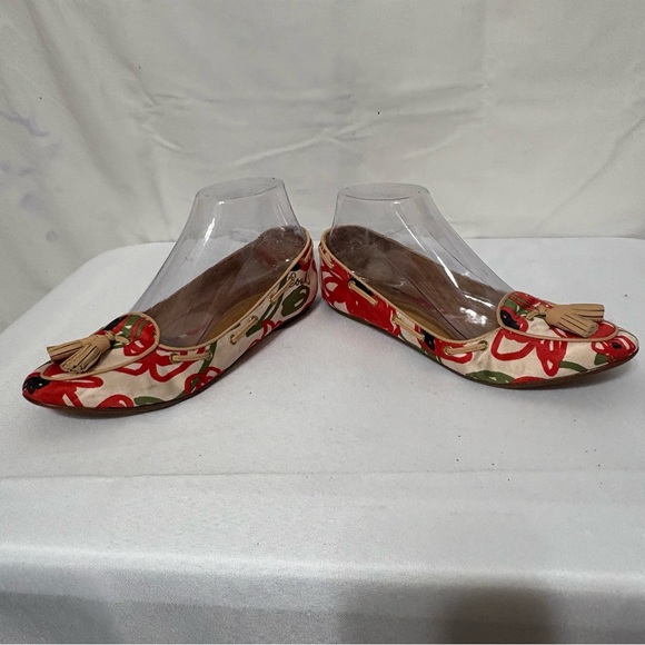 Coach women's flats with a floral print and tassel detail. Size 6.5 - Picture 4 of 6